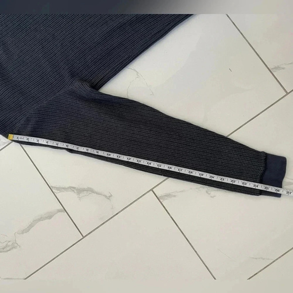 KUWALLATEE/ Grey waffle knit hoodie/ Size US L - Picture 10 of 12